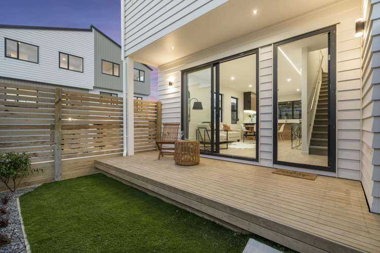 8/16 Binsted Road New Lynn_14