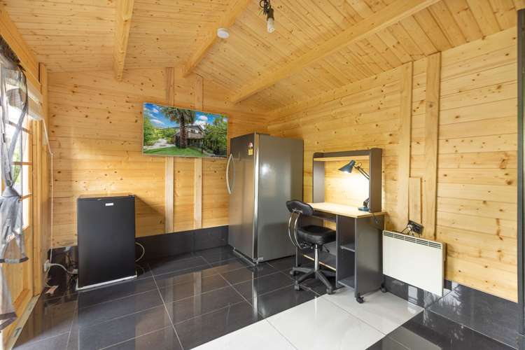 44 Coroglen Avenue Birkenhead_33