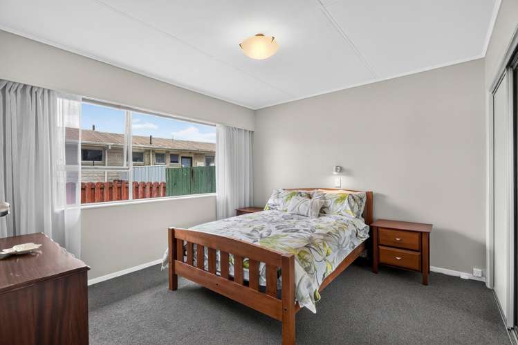 2/20 Cobham Crescent_5
