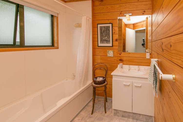 35 Pawsons Valley Road Duvauchelle_12