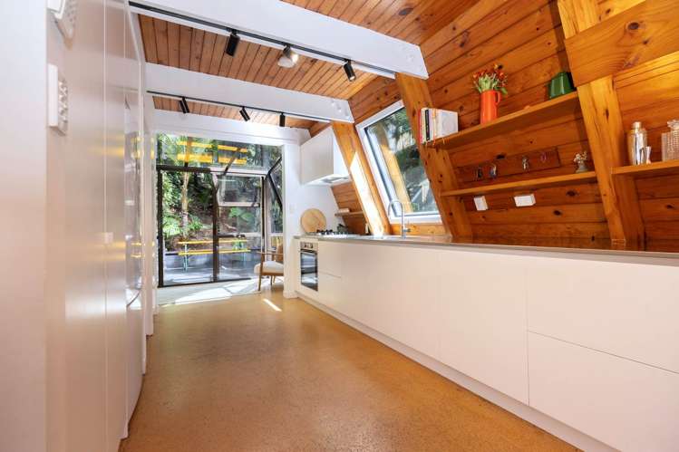 5 Paturoa Road Titirangi_11