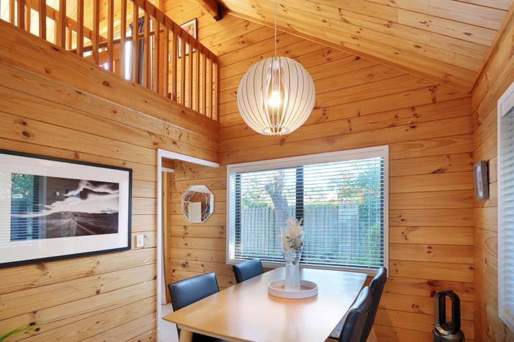 2/67 Hawthorne Street Strowan_13