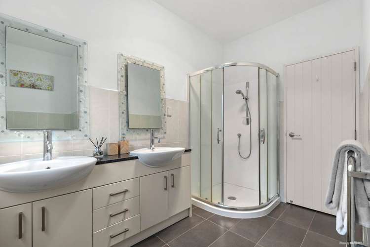 32 Lemon Grove Lane Greenhithe_16