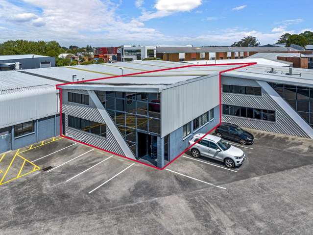 Vacant and versatile industrial unit