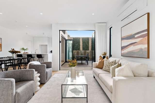 Brand NEW, Standalone & Freehold!