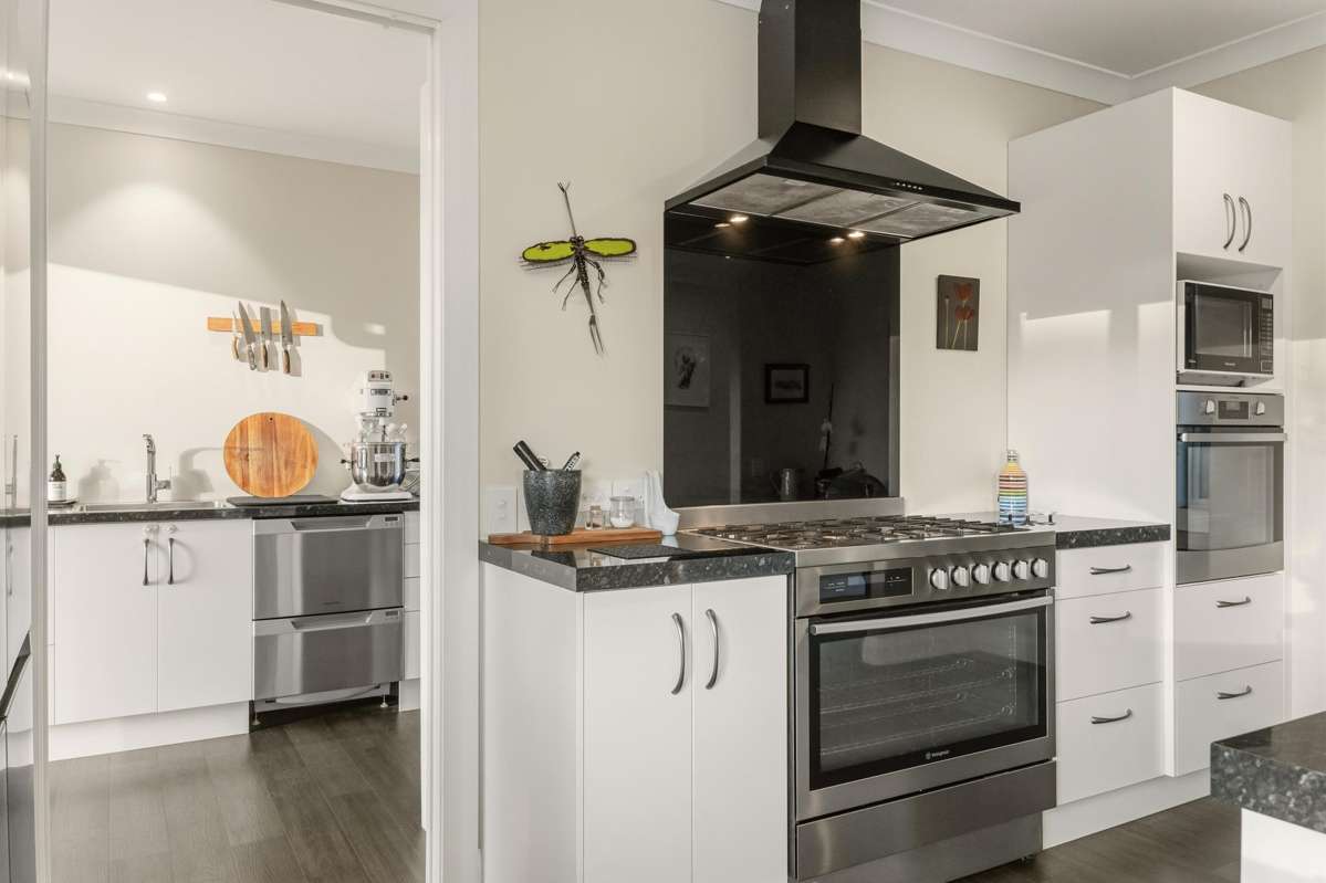 93a Walker Road East_2
