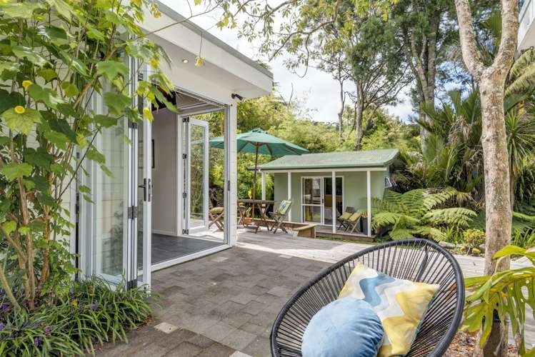 133 Woodlands Park Road Titirangi_16