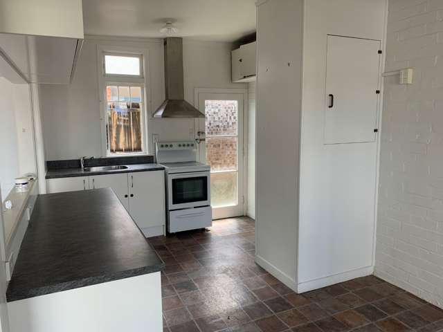 2A Armstrong Avenue 11608_2