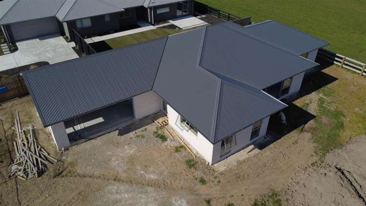 34 Plover Avenue Amberley_4