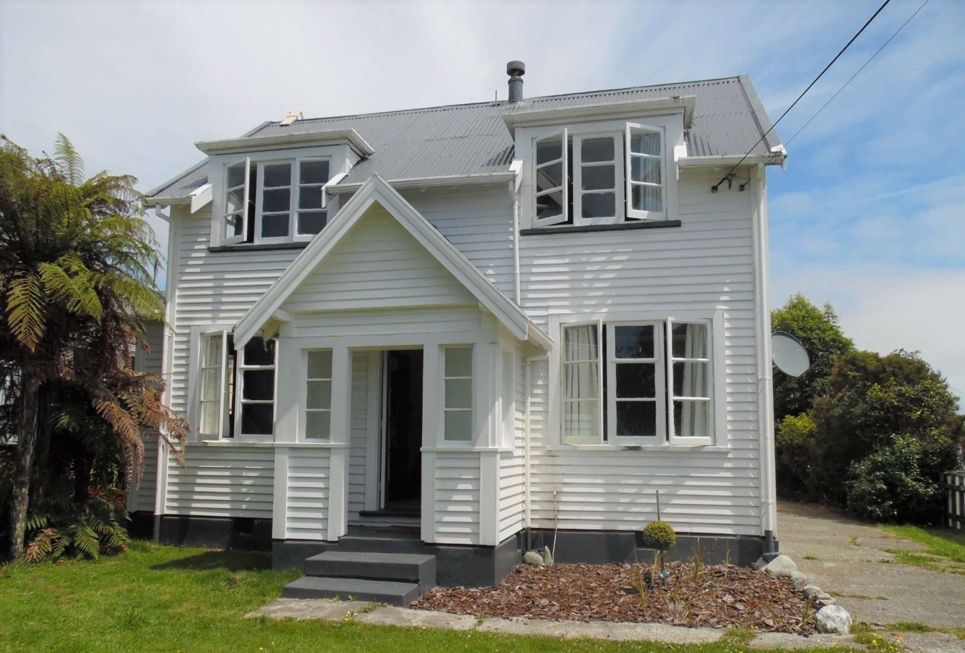 215 Hampden Street Hokitika_0