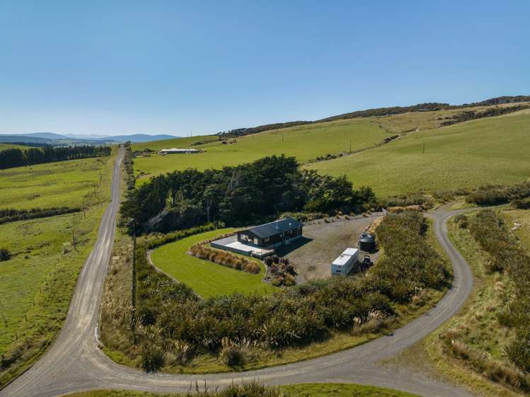 77 Tihaka Beach Road Riverton & Surrounds_38