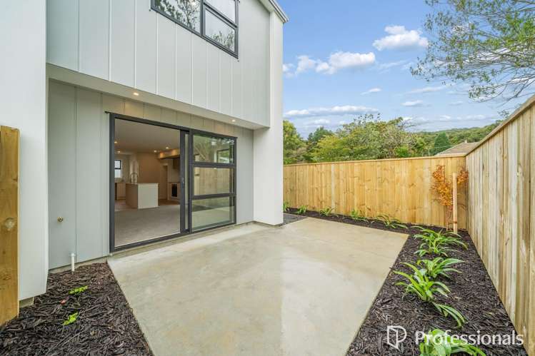 31 Wainuiomata Road Wainuiomata_12