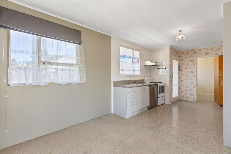 10 Kauri Street Inglewood_12