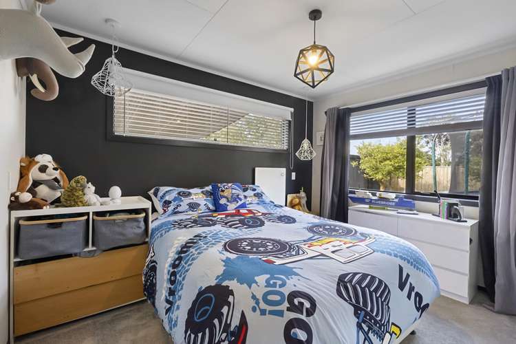 18 Mayfair Place Westown_10