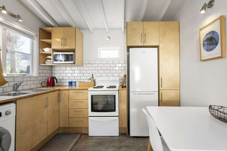 27 Hastings Parade Devonport_20