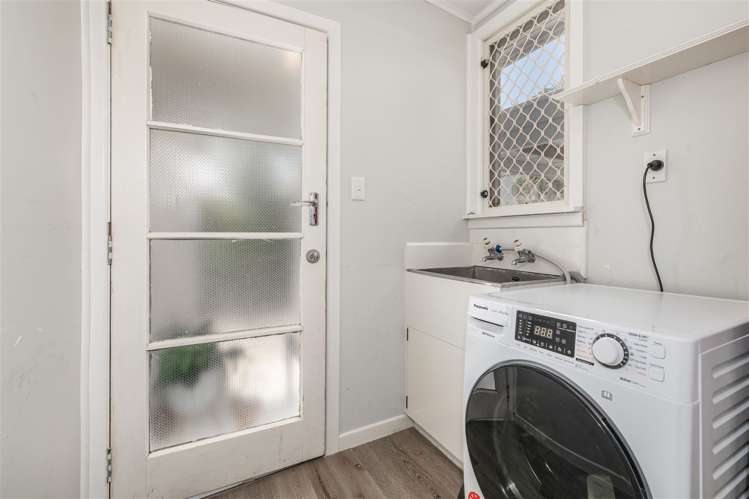 2/176 Henderson Valley Road Henderson_16