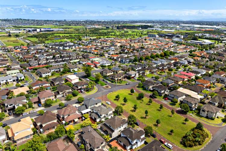 7 Oakville Avenue Flat Bush_35