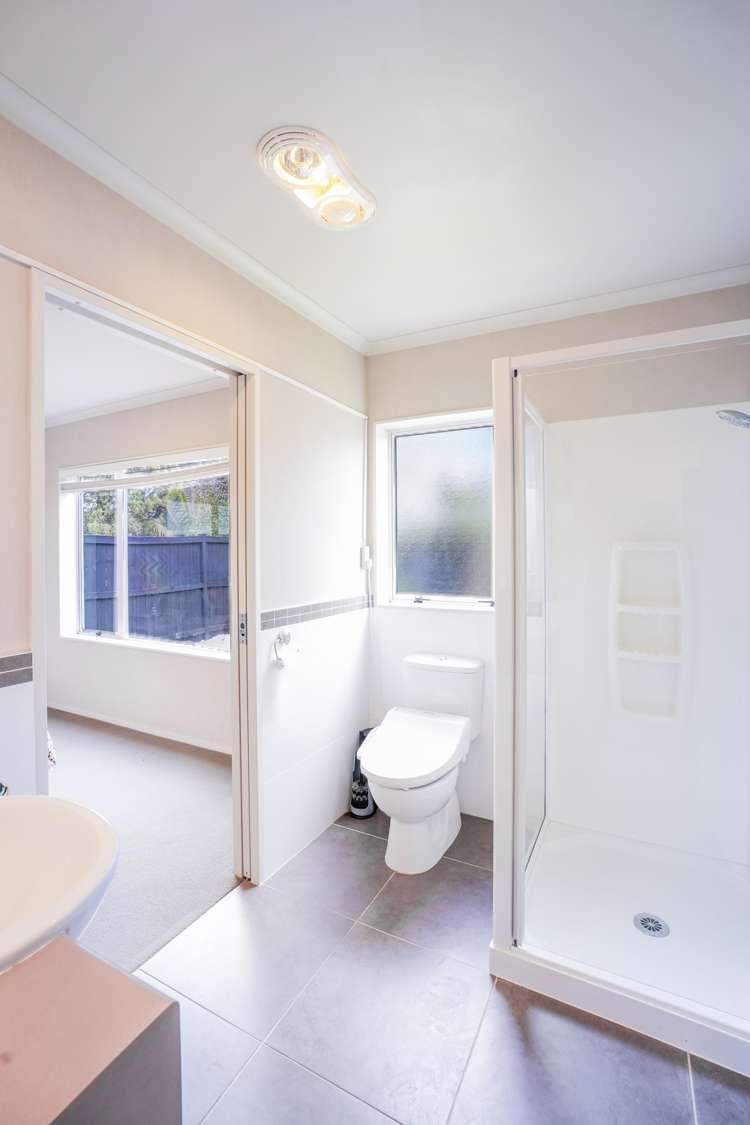 3 Girvan Terrace Wattle Downs_16