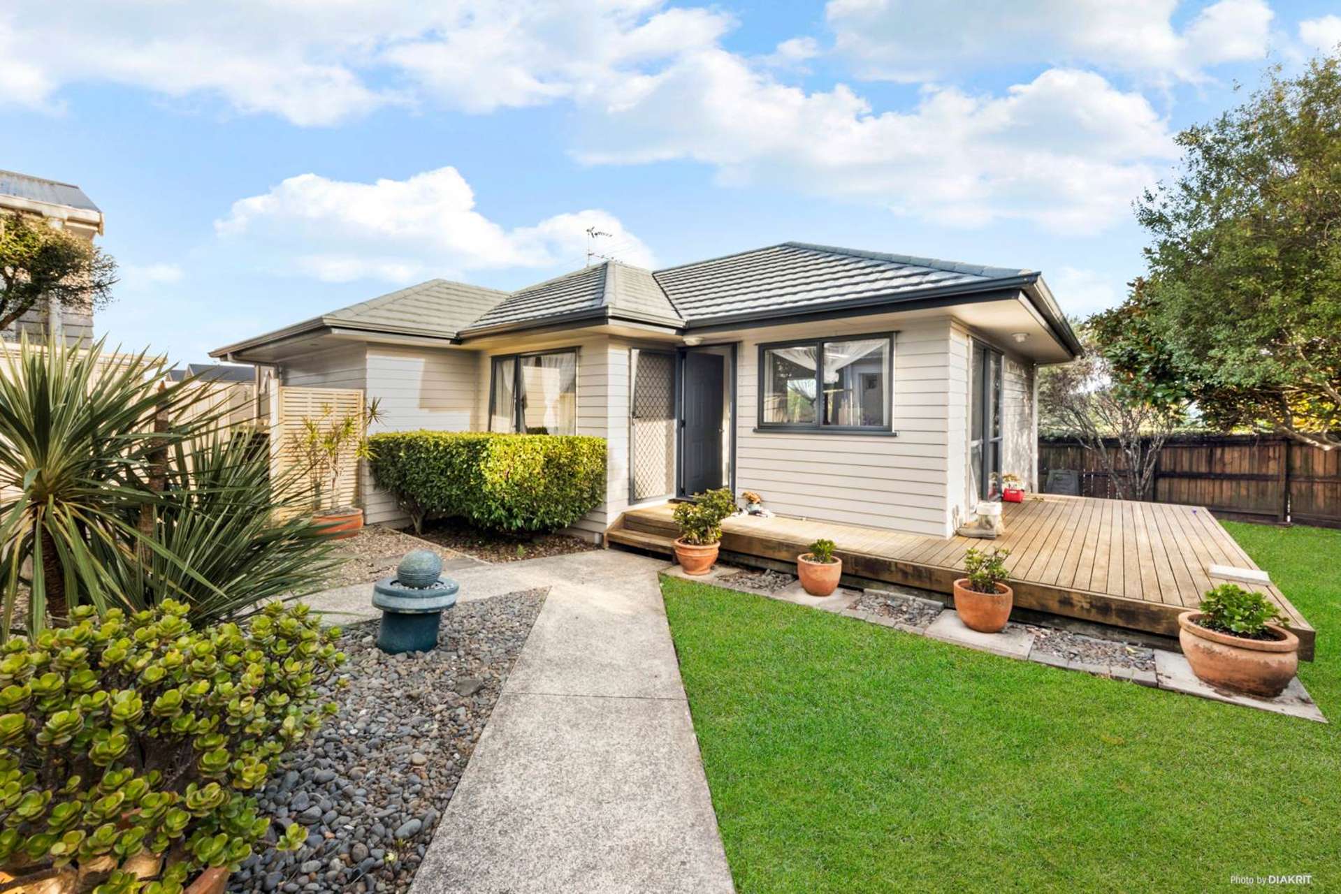 1 Rixon Place Te Atatu Peninsula_0