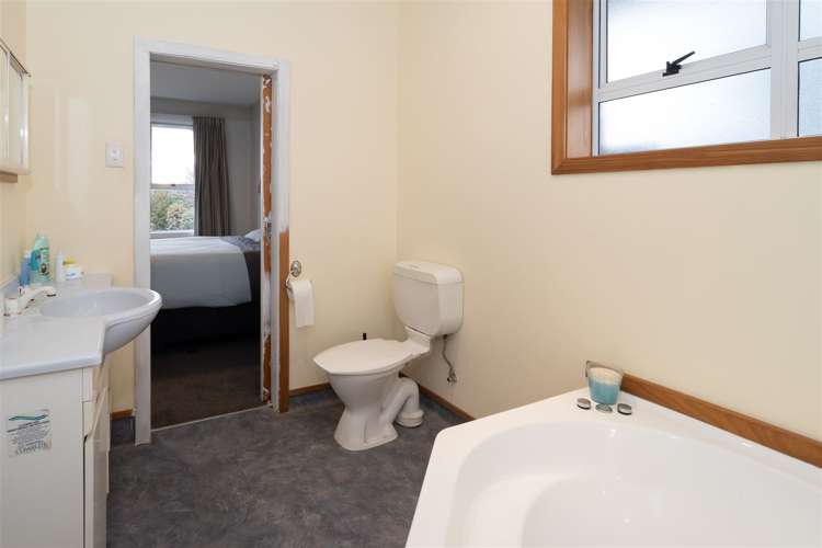 39 Reid Crescent Allenton_8