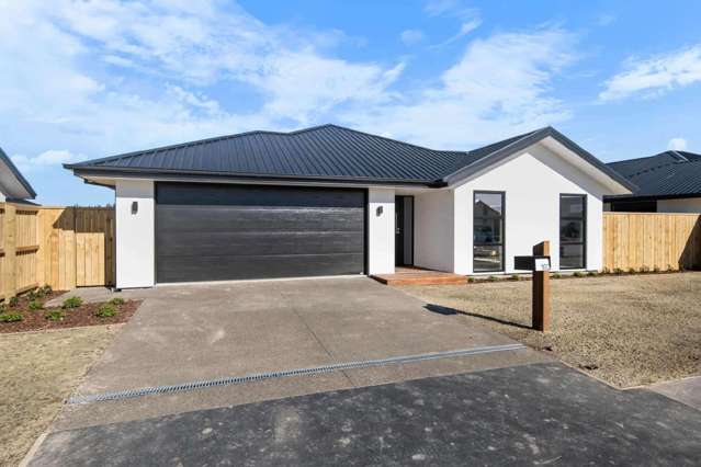 ROLLESTON - 4 BEDROOMS, 2 BATHROOMS, 2 LIVING, DUCTED HEATPUMP SYSTEM, DOUBLE GARAGE