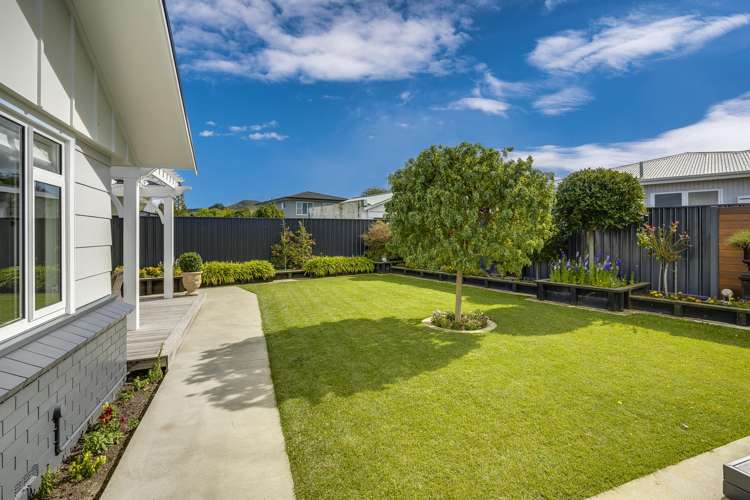 35 Holyrood Street Taradale_16