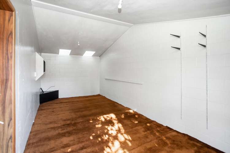 67 Moffat Drive Lincoln_22