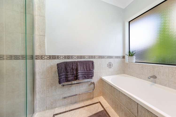 7 Crannich Place Wattle Downs_14