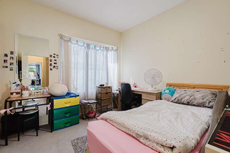 169 River Road Hamilton East_13