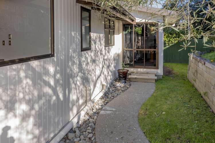 16 Karaka Grove Raumati Beach_22