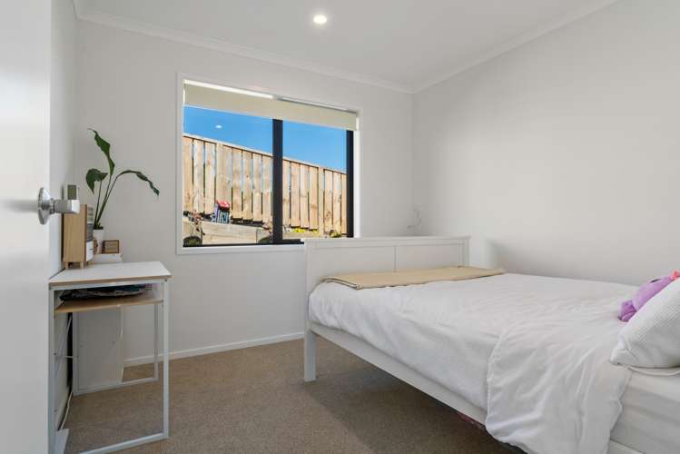 83 Whakaturou Crescent Pyes Pa_16