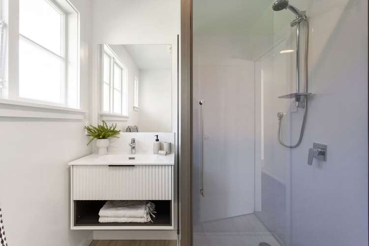 4 Lucienne Place Hillsborough_12