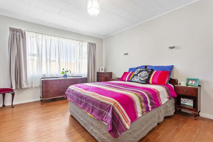 104 Te Atatu Road Te Atatu South_16