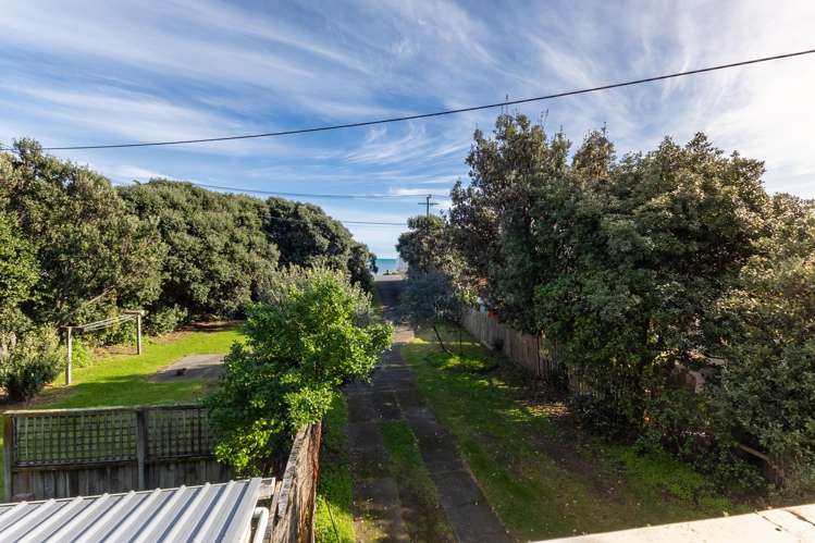 25 The Esplanade Raumati South_24
