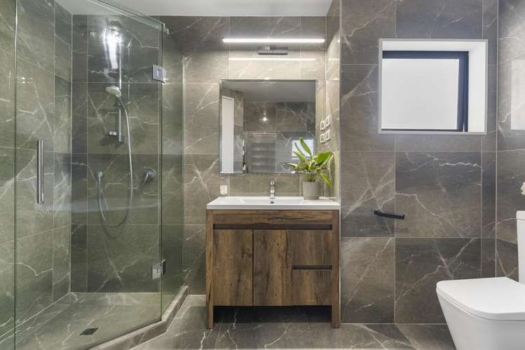 8 Keshvara Road Beachlands_31