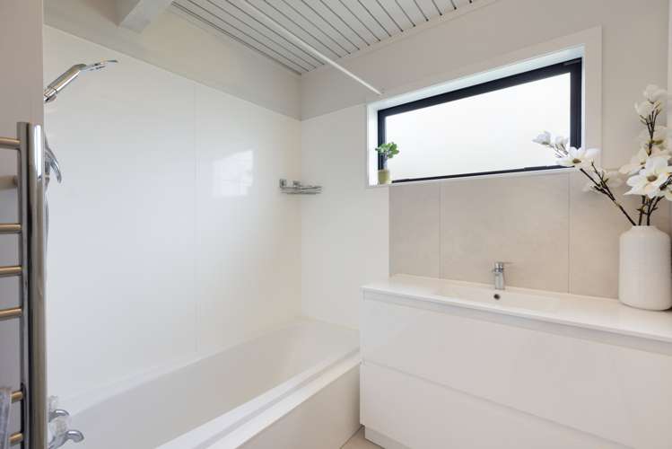 20 Heron Avenue Matua_13