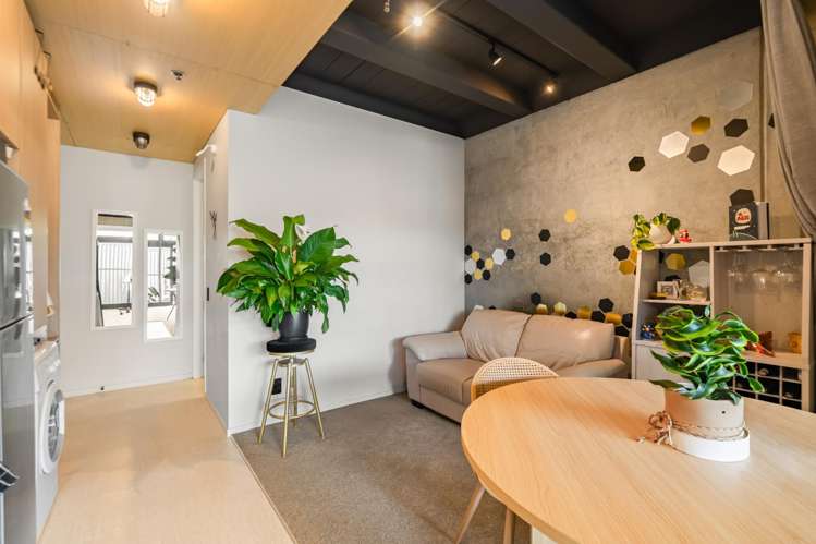 307/41 Hopper Street Mount Cook_9