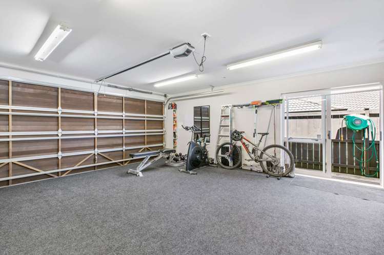 5 Wick Place Wattle Downs_14