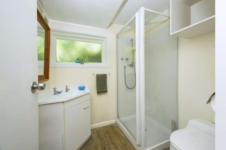 54 Rayner Road Piha_13