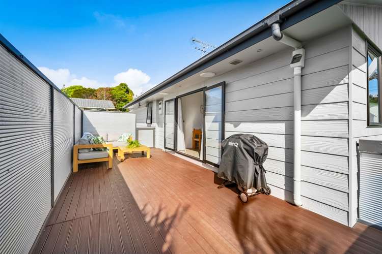 1/26 Waiora Road Stanmore Bay_7