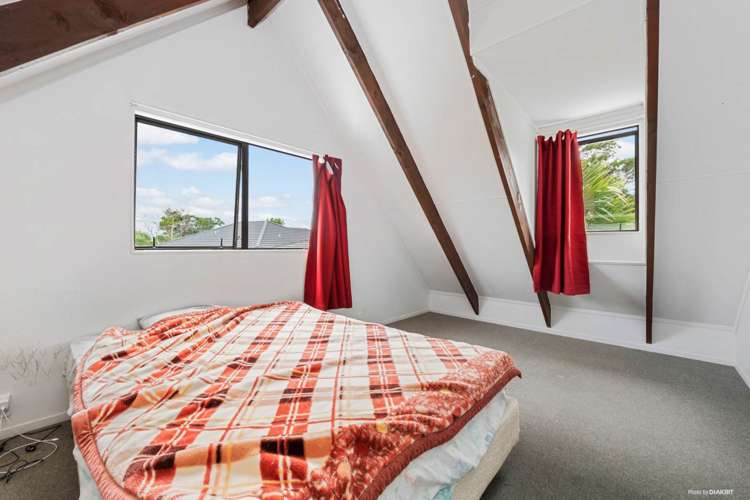 32b Sikkim Crescent Clover Park_5