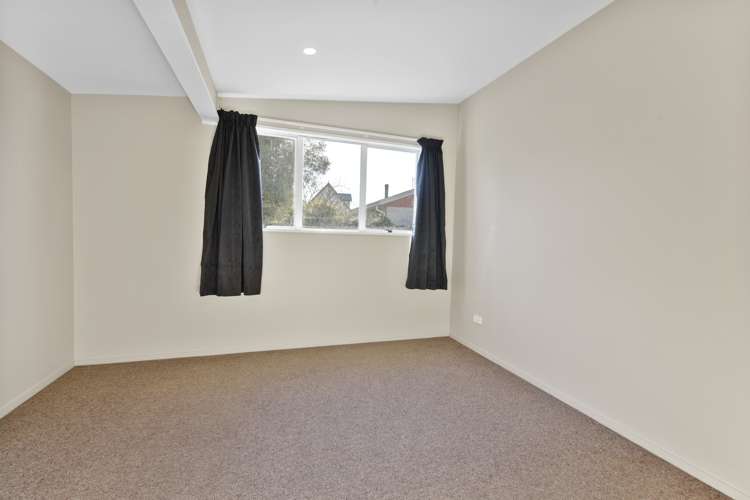 5 Main North Road Woodend_11