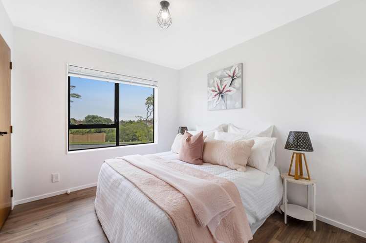 1 Lexington Drive Botany Downs_14