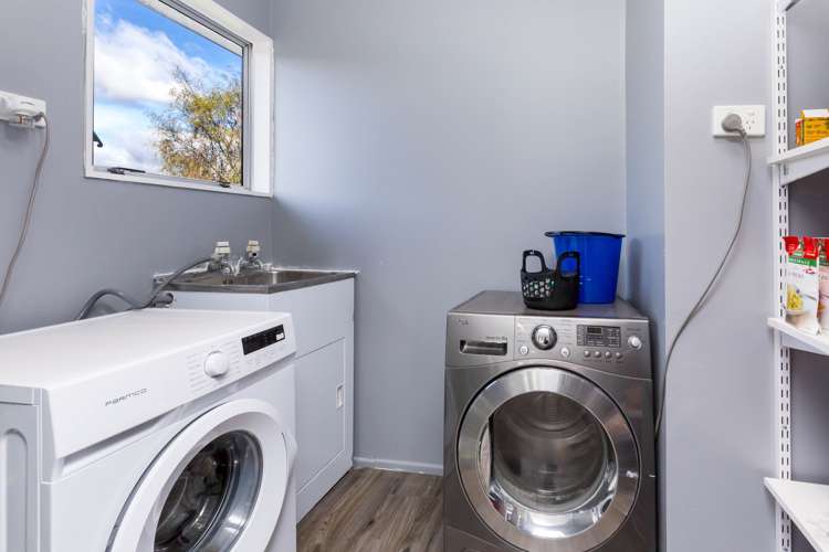 1 Wyoming Grove Totara Park_9