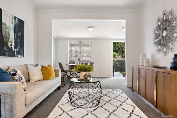 107 Beach Road Mellons Bay_8