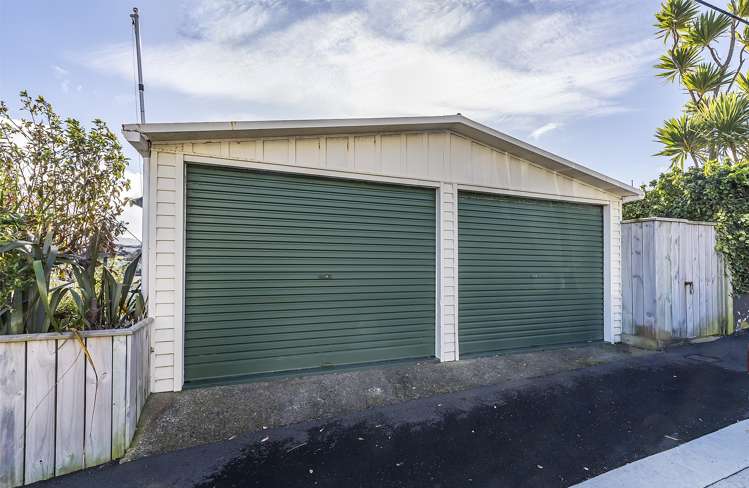 34 Cavendish Square Strathmore Park_17