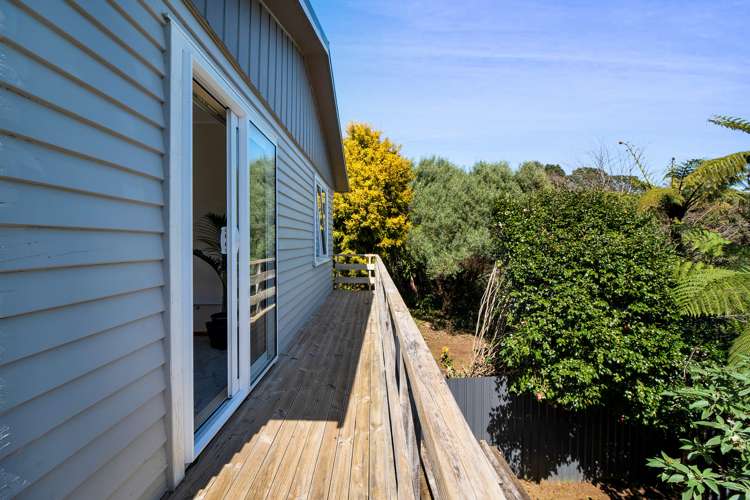 162 Seaview Road Westown_36