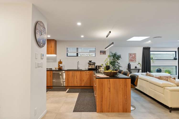 5 Riroriro Close Crofton Downs_5