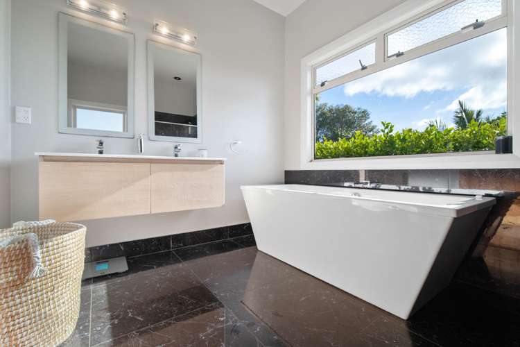 587 Inland North Road Onaero_10