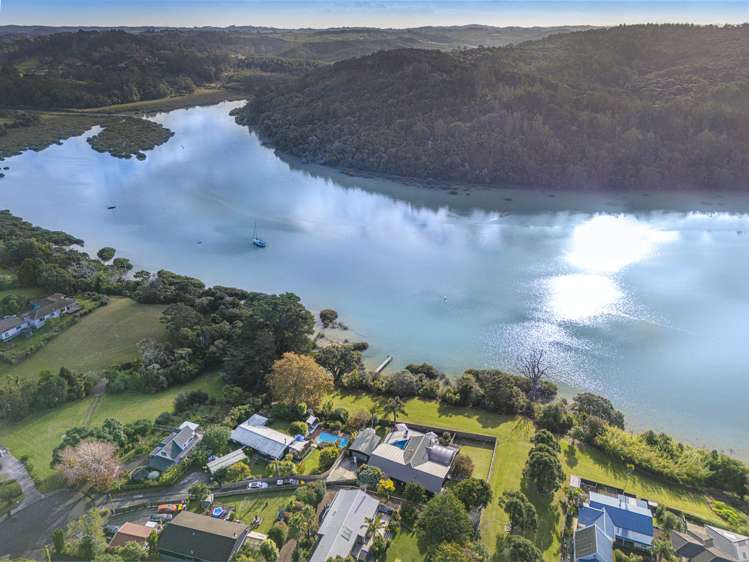 13 Deborah Place Okura_16